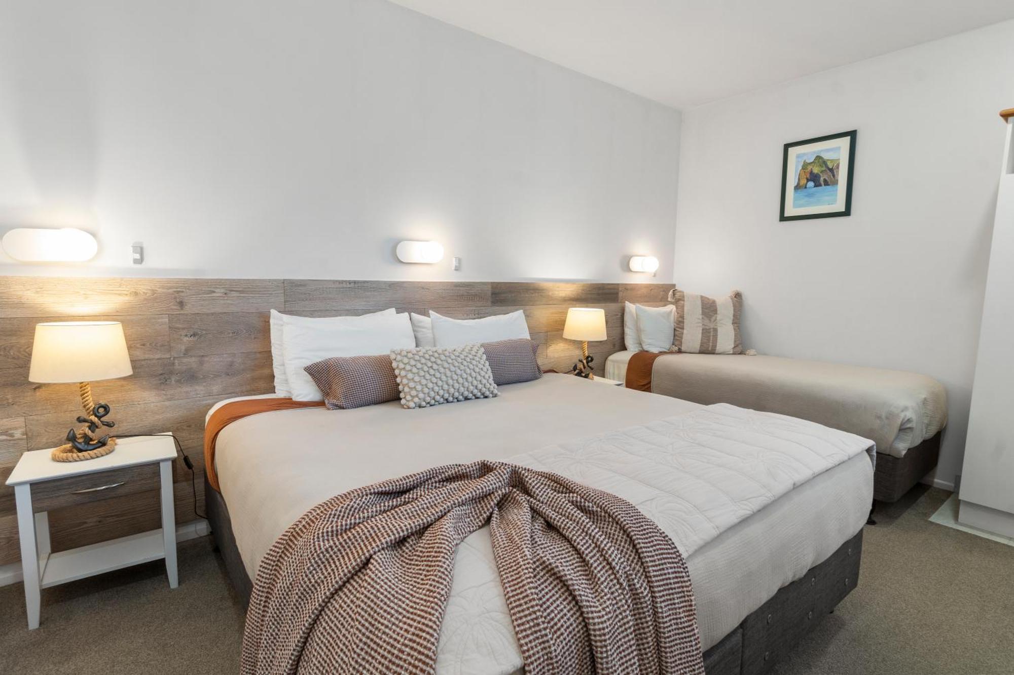 Asure Admirals View Motel Пейхия Экстерьер фото